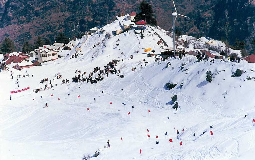 Auli长斜坡上滑雪