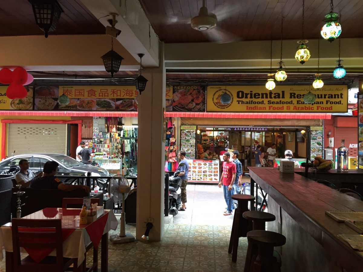 普吉岛的Rayaan东方清真餐厅