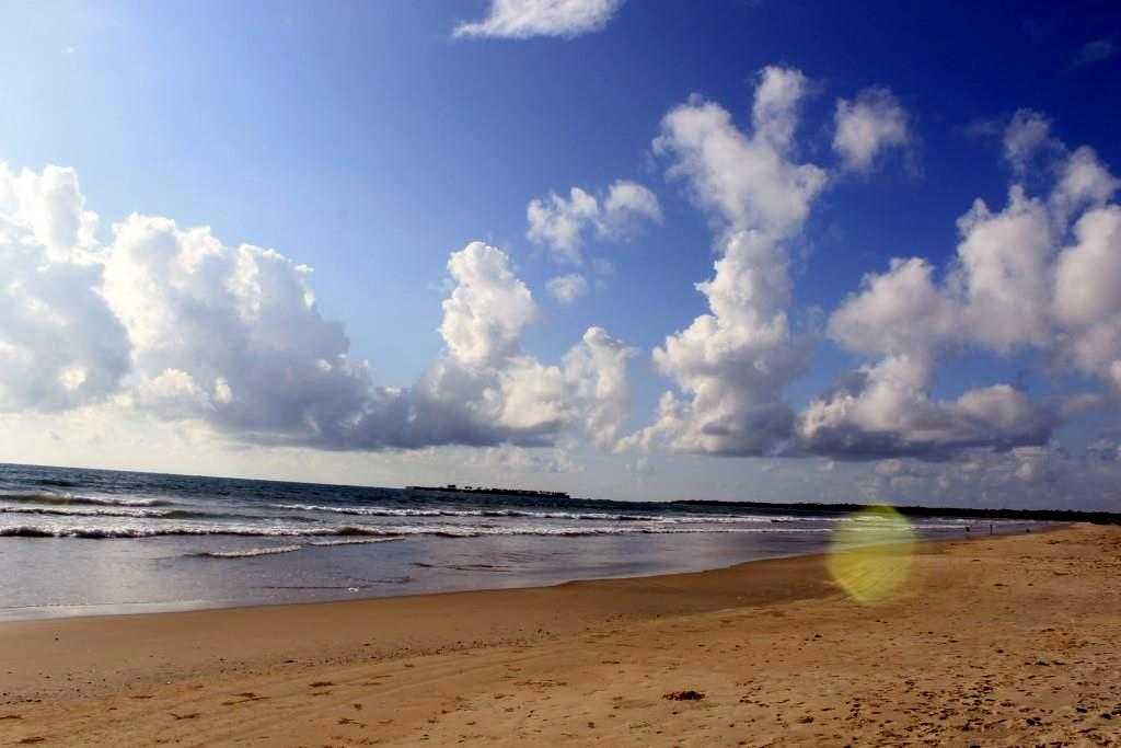 孟买附近的Tarkarli海滩