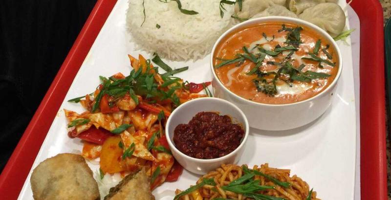 亚洲盘Kurries和多节的孟买街头食品