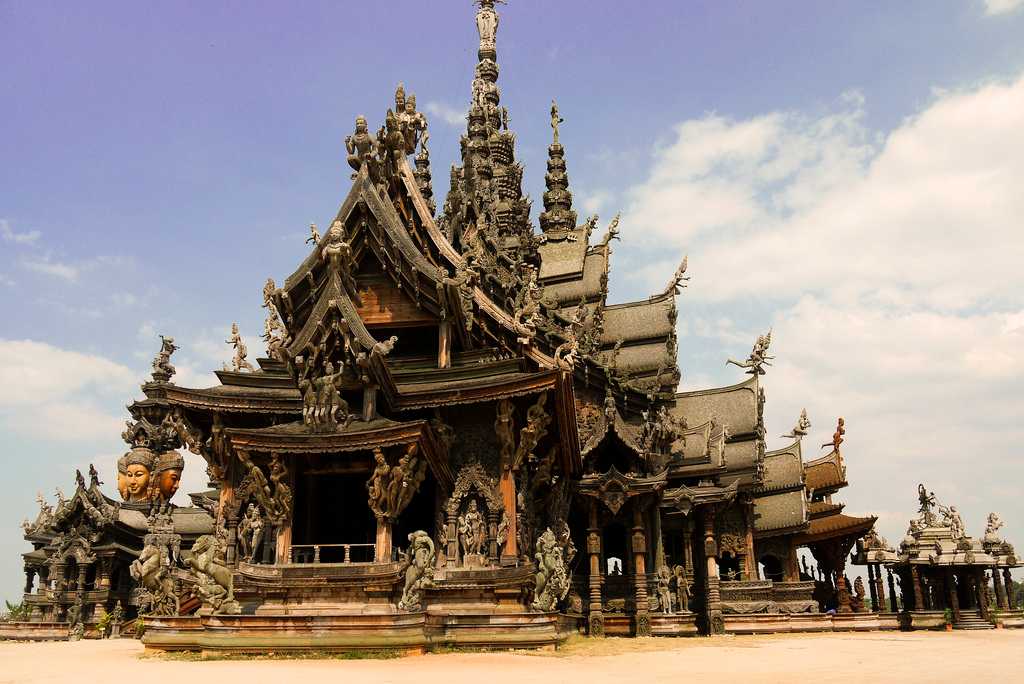 真理圣所，泰国寺庙