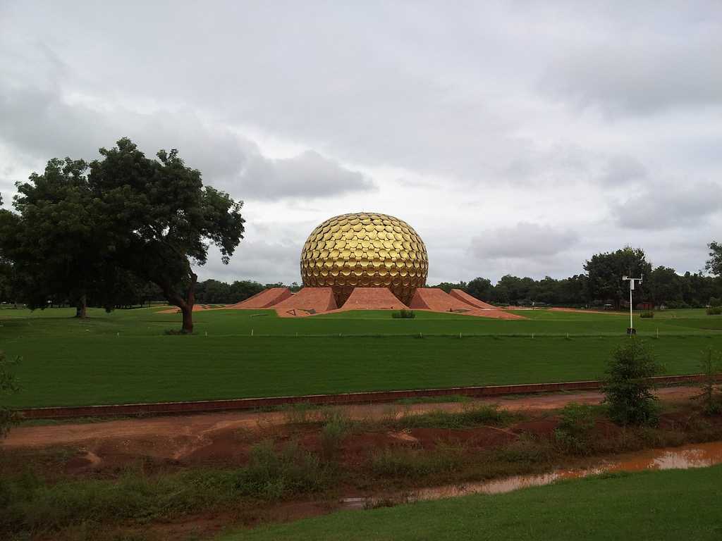 雨季,Auroville