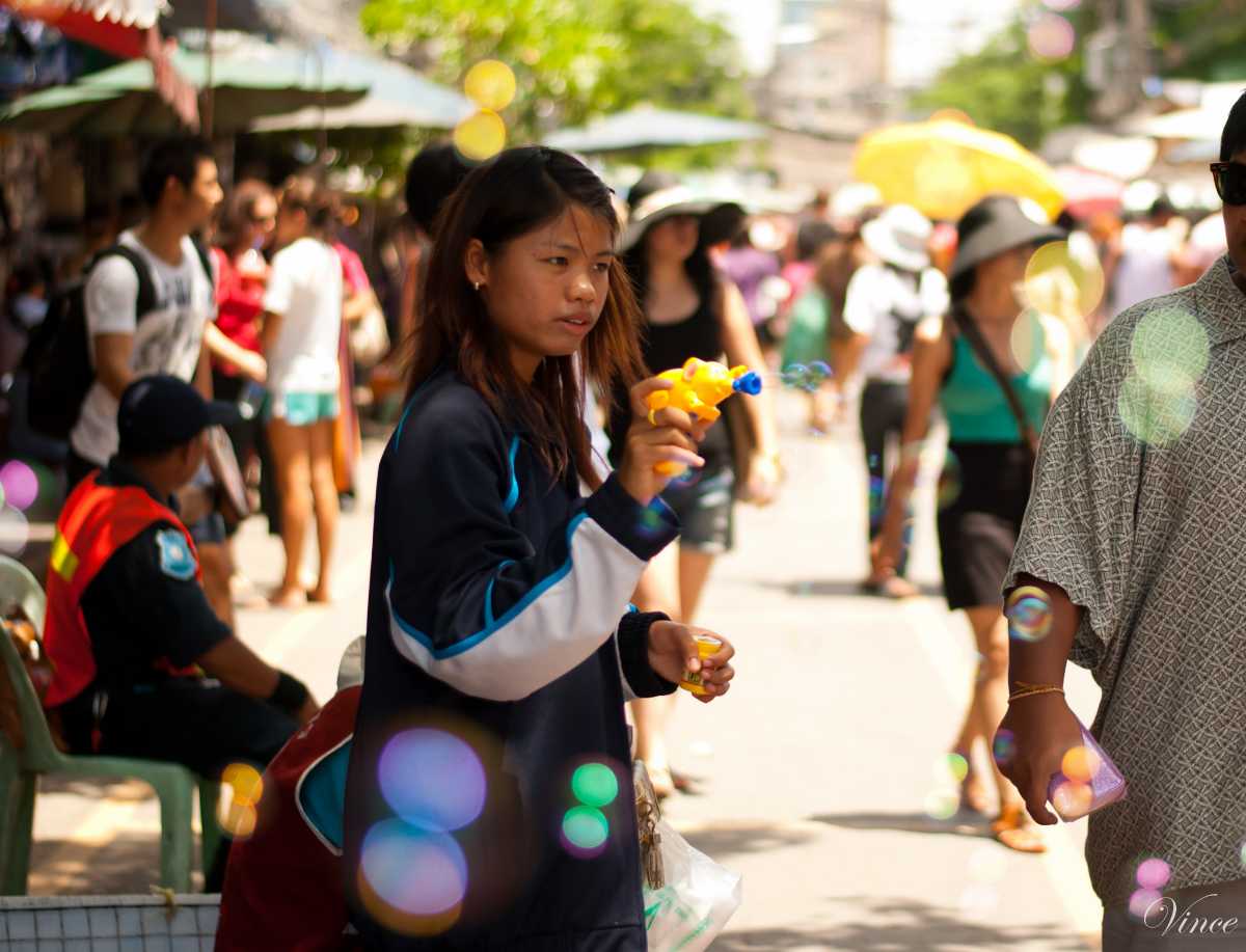 游客在曼谷大皇宫