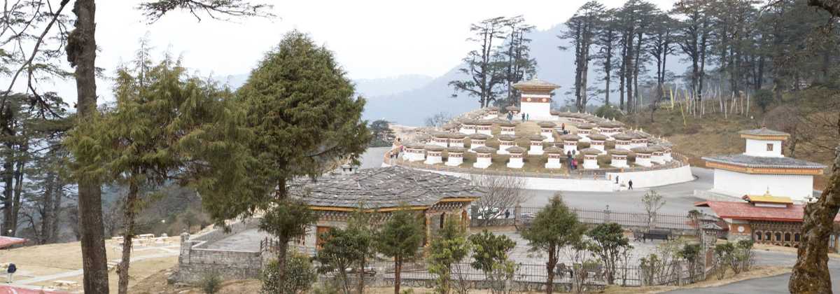 Dochula通过不丹