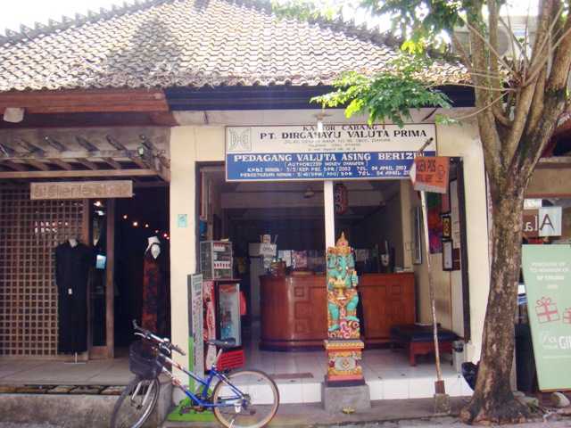 巴厘岛的货币交易所，PT Dirgahayu Valuta Prima Ubud