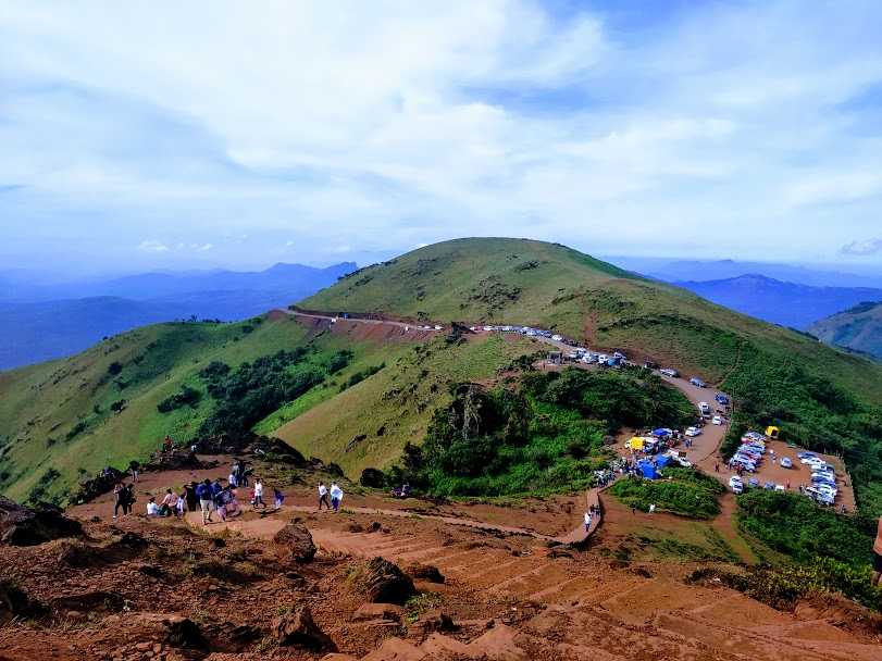 从Mullayanagiri高峰