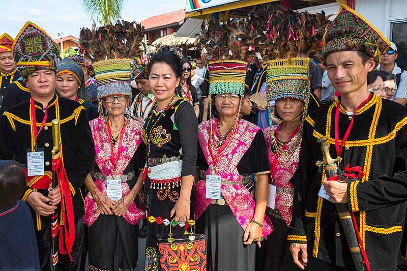 传统Kadazan连衣裙,在马来西亚的传统服装