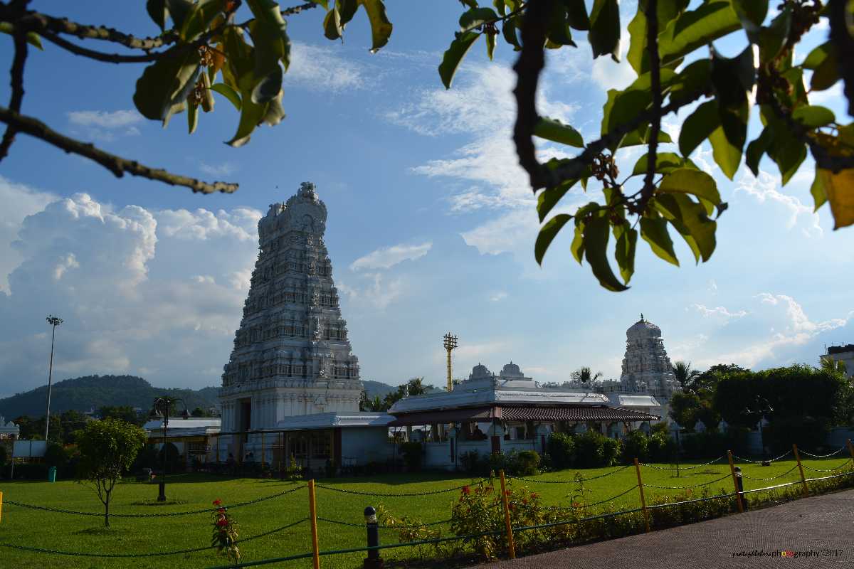 Tirupati Balaji寺庙Guwahati